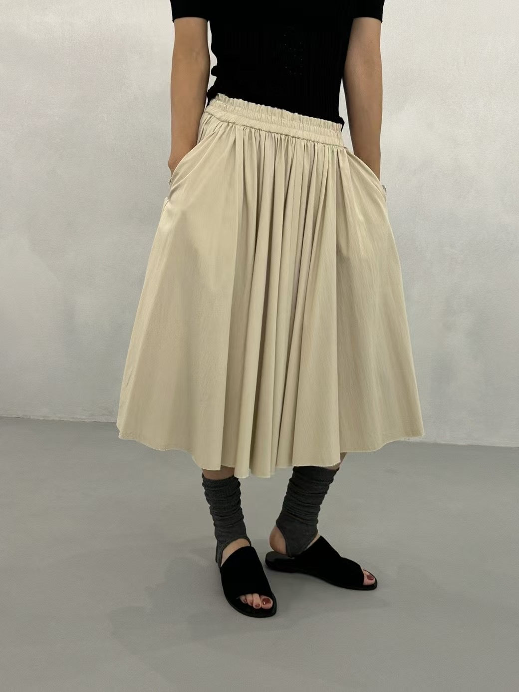 MaisonStaff // 鬆緊腰寬鬆A字波浪裙 兩色入
