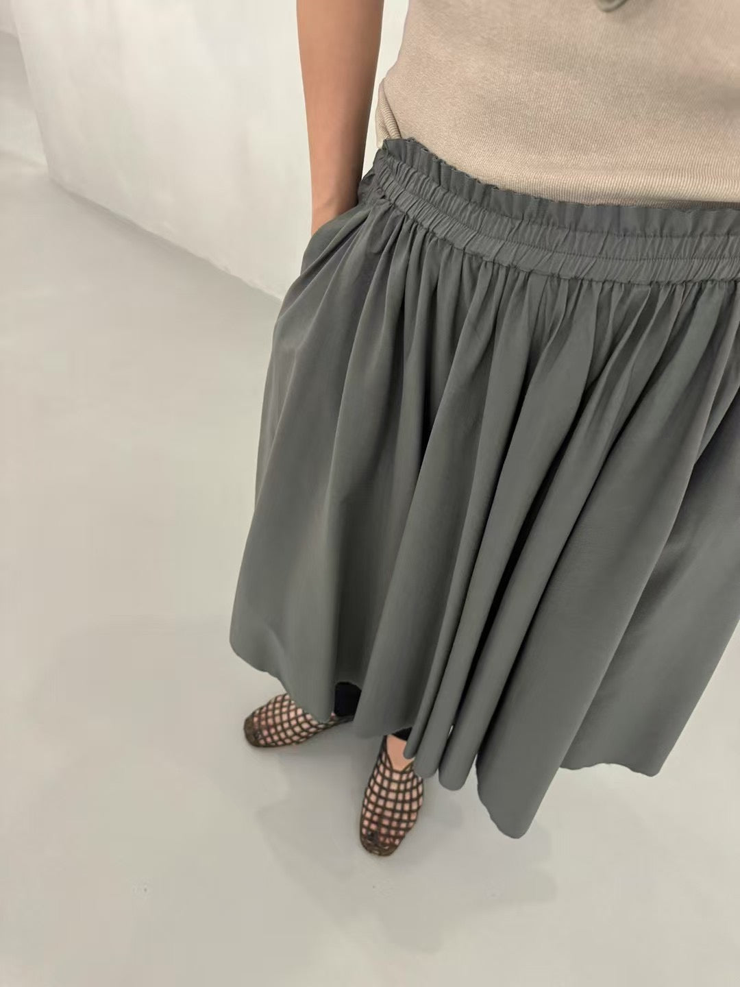 MaisonStaff // 鬆緊腰寬鬆A字波浪裙 兩色入